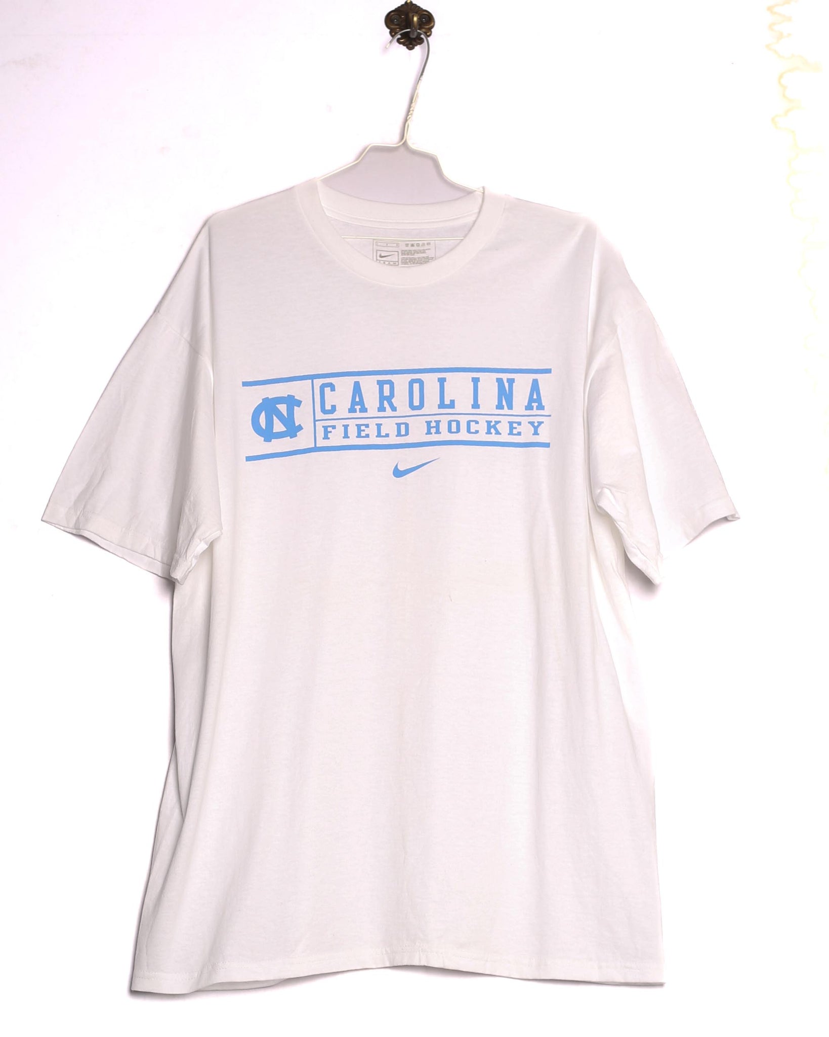 Vintage Nike T-Shirt Carolina Field Hockey Print Weiß Vorderseite