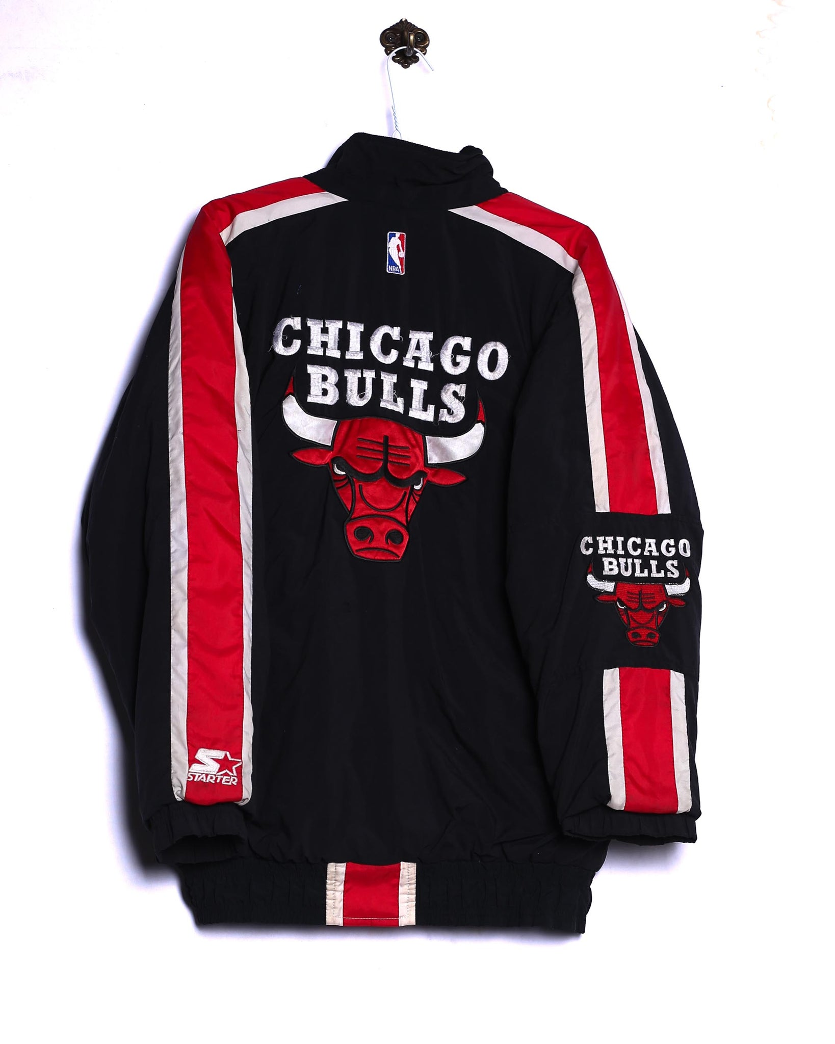 Vintage NBA Winterjacke Winterjacke Padded Chicago Bulls Schwarz Rot Stick Schwarz/Rot Rückseite