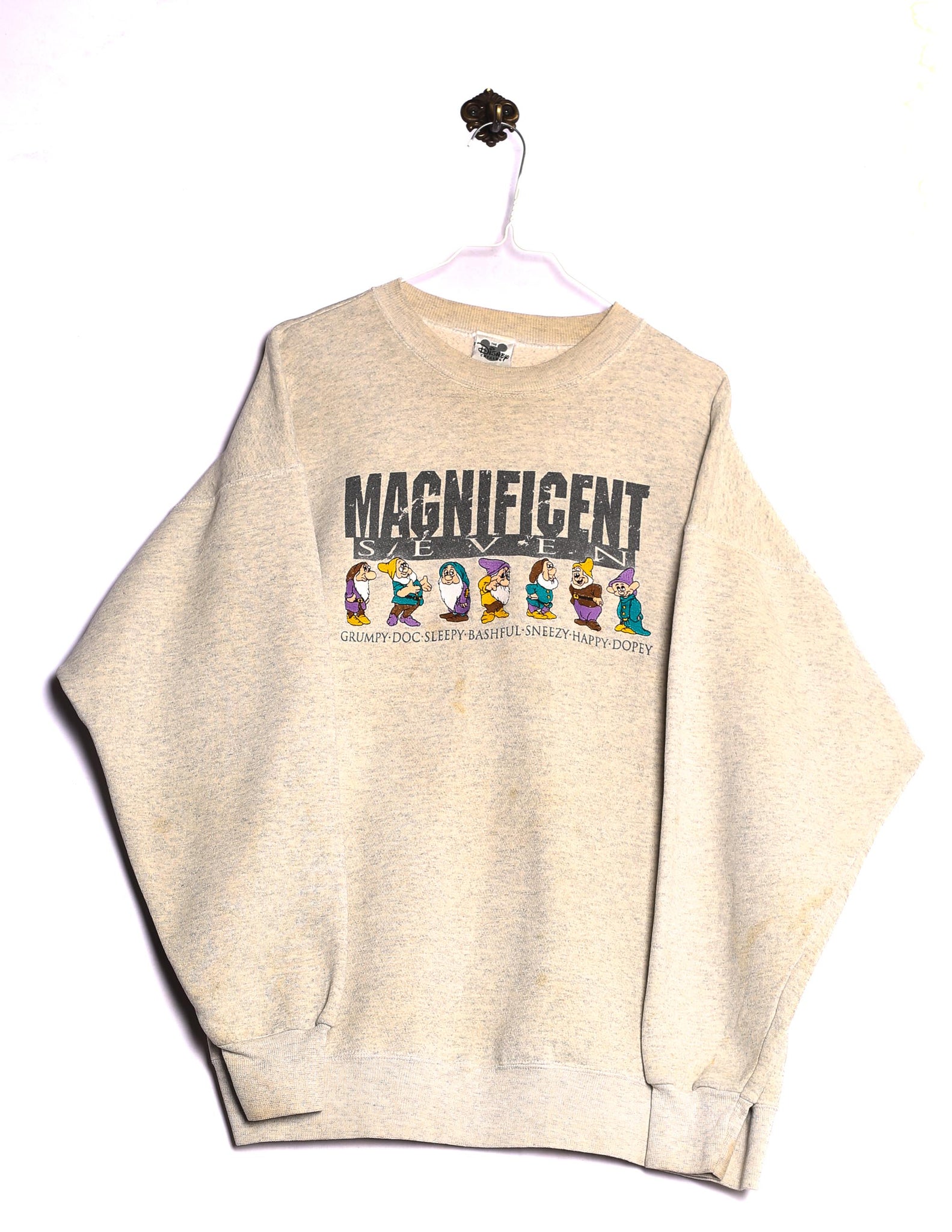 Vintage Disney Sweatshirt Magnificent Seven Patch Grau Vorderseite